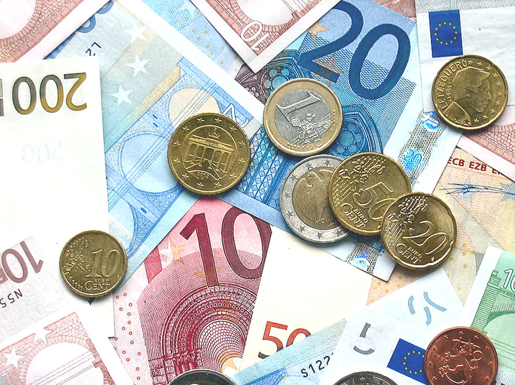 Different values of Euro notes and coins. Click here for the currency page.